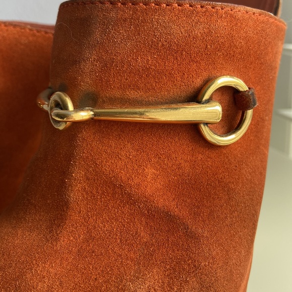 Gucci 6” wooden heels burnt orange suede upper with golden horsebit - Picture 5 of 16